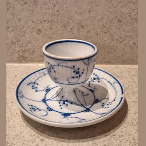 Vintage Egg Cup with Saucer Blue and White Copenhague Design like new