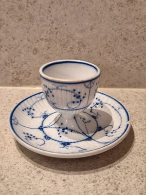 Vintage Egg Cup with Saucer Blue and White Copenhague Design like new