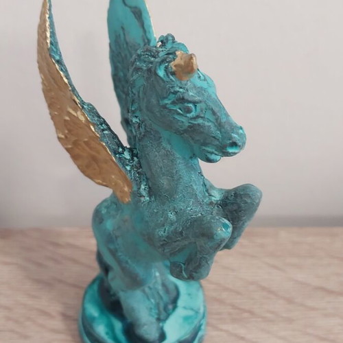 Pegasus gypsum statue new condition