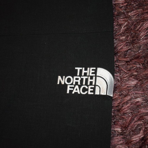 The North Face Anticline Cargo pants 2 in 1 like new, size 32, black