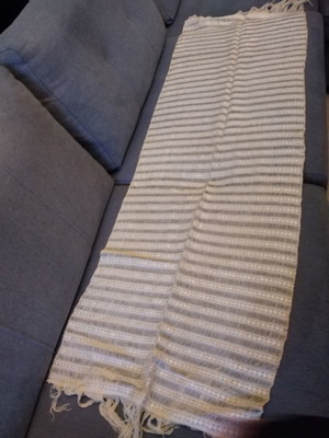 Table runner like new 1.50 x 0.50
