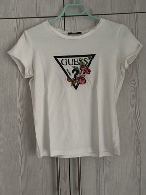 Guess short-sleeve white T-shirt small like new