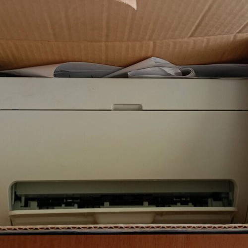 HP DeskJet 2620 printer like new with box and cables