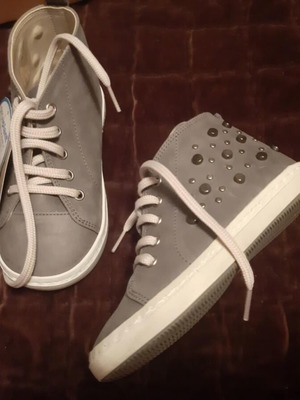 Babywalker grey shoes with trucks size 24 waterproof napa new