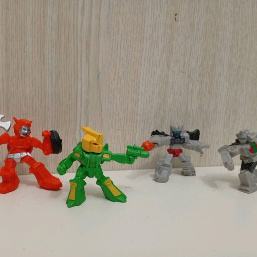 Transformers Robots in Disguise Tiny Titans Series mini figures used, Autobot VS Decepticon set