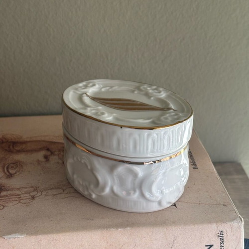 Limoge porcelain jewelry box used