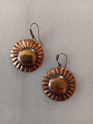 Vintage hanging earrings like new, copper bronze sun design