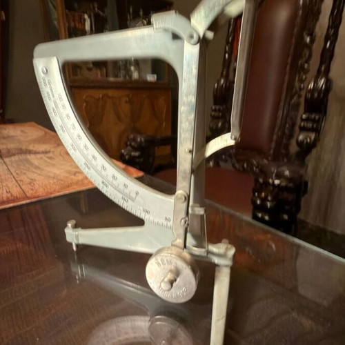 HEMA vintage metal scale used, up to 500gr, made in GDR