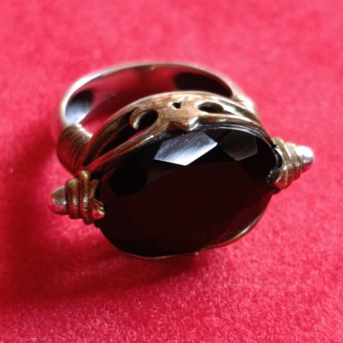 Silver ring with large black onyx oval cut used