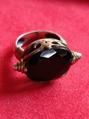 Silver ring with large black onyx oval cut used