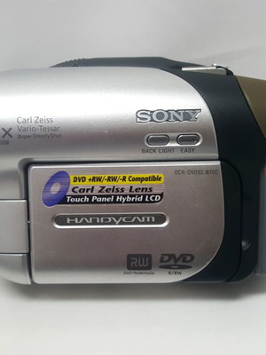 Sony DCR-DVD92 Handycam видеокамера с 20-кратно оптично увеличение