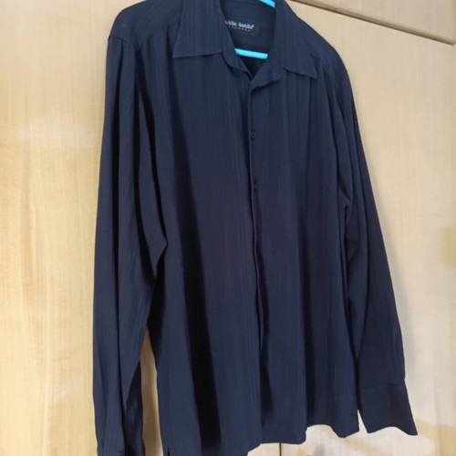 Black dress shirt size large like new