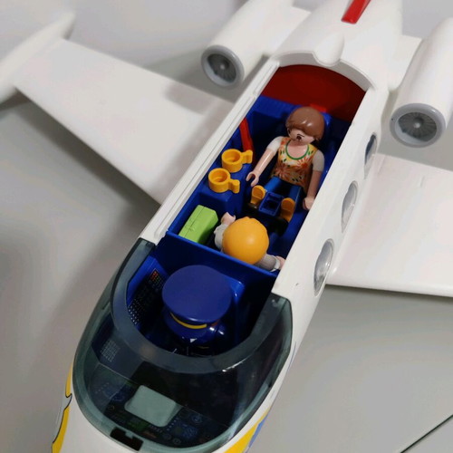 Playmobil airplane like new, code 6081