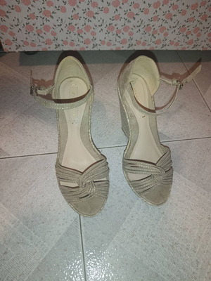 Sfera beige platform sandals size 36 like new
