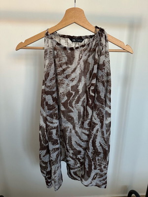 Zara shirt animal print airy with shoulder cutouts like new, size S gray brown