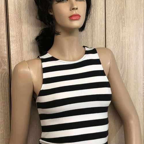 Basics top like new, size S/M, black and white