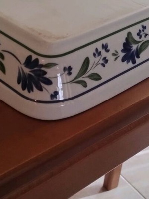Heat-resistant baking dish used 30x25x7cm with blue design