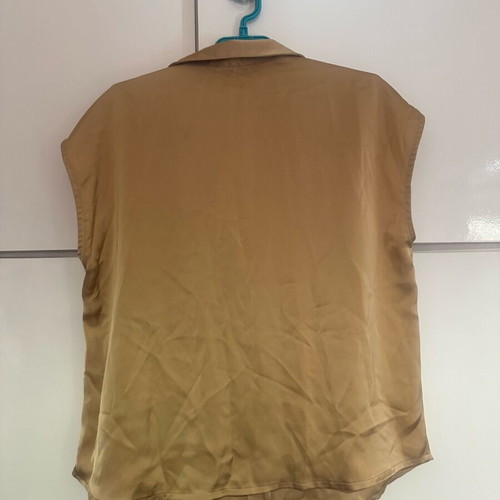 Desiree sleeveless shirt new, size L, satin gold color