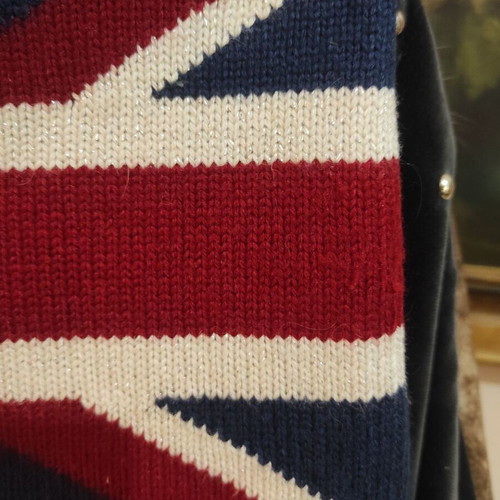 Atmosphere wool sweater with England flag like new, size M