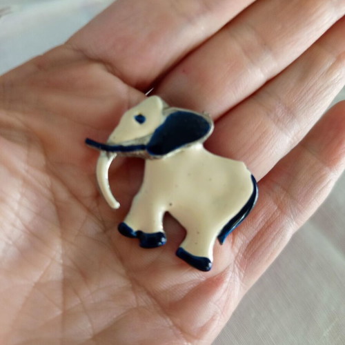 Vintage elephant brooch used, white and blue enamel