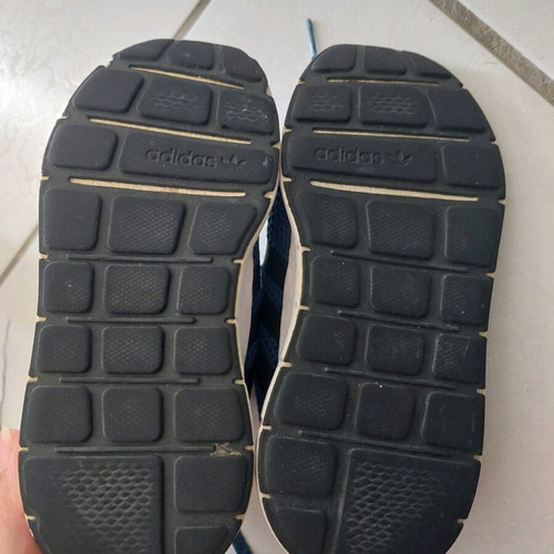 Adidas blue casual summer shoes used, size 30