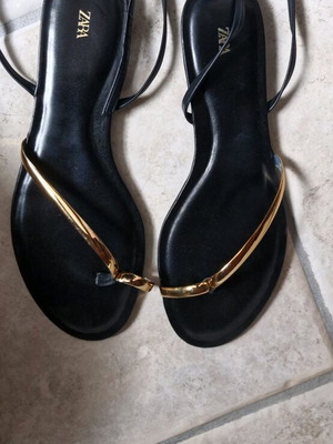 Zara flat sandals with thin straps and metallic detail like new, size 39, black and gold