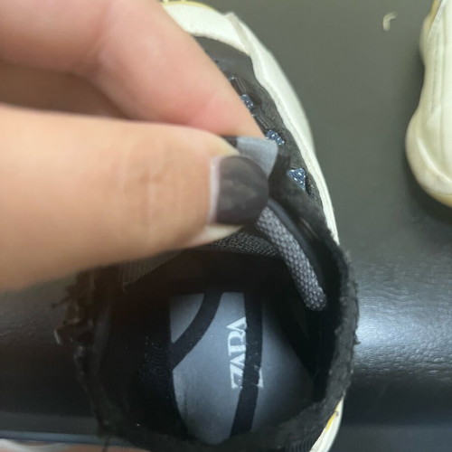 Zara sneakers for boy size 23 like new