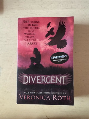 Divergent book like new, English