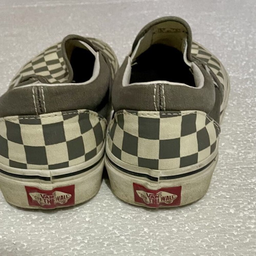 Vans Classic Slip-On checkerboard shoes like new, size 38