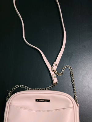 Bershka pink crossbody bag like new with chain strap