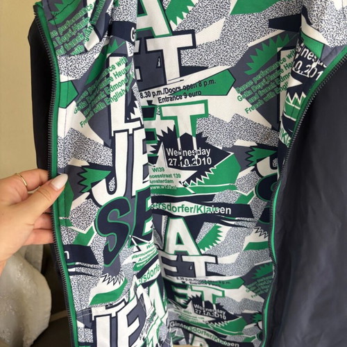 Waterproof jacket unisex size XS/Small like new, black and green