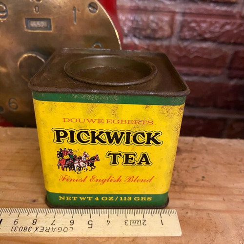 Pickwick Tea metal box used, old with lid