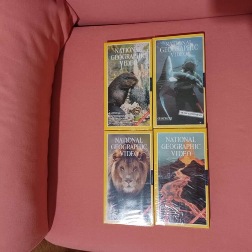 National Geographic / Anakalipto VHS like new, lot of 38 pieces