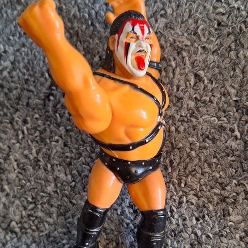WWF wrestling giants used, pack of 2