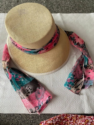 Stamion ladies paper hat with floral design size 56