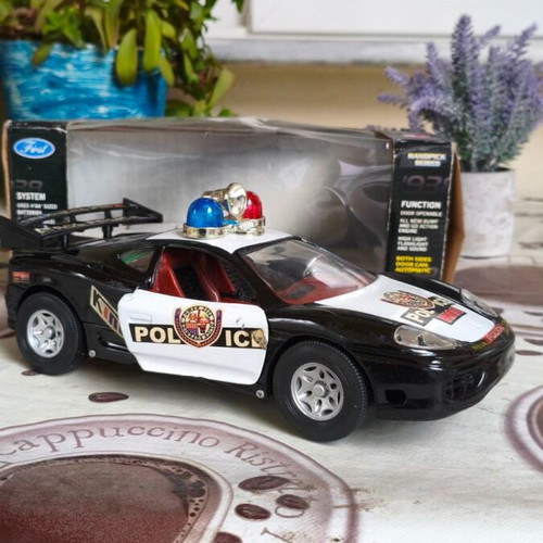 Μηχανικό αυτοκίνητο με μπαταρίες Police car καινούργιο