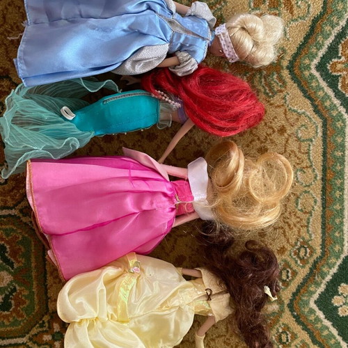 Disney princesses porcelain dolls like new