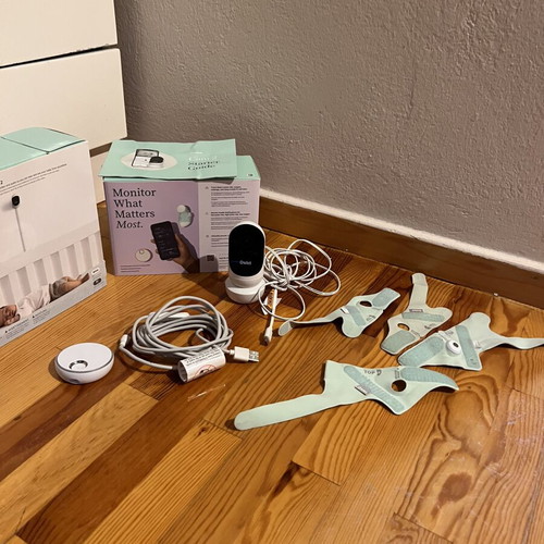Owlet Dream Duo Smart Baby Monitor with Dream Sock like new