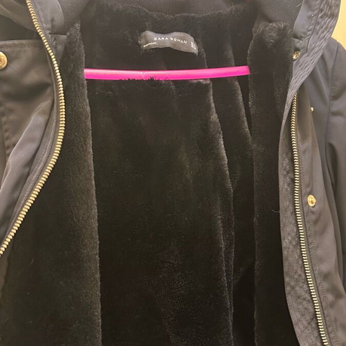 Zara jacket used, black, size M with fur lining