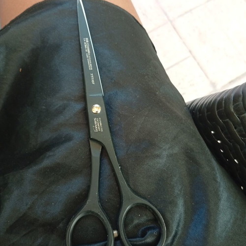 Solingen haircutting scissors, new, series 777/07