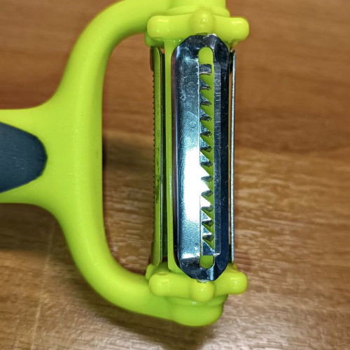 Vegetable peeler 3 in 1 in excellent condition