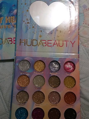 Glittering eye shadows ελαφρώς χρησιμοποιημένα, 3 χρώματα