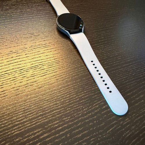 Samsung Galaxy Watch 5 smartwatch