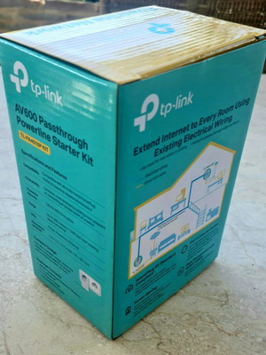 TP-Link AV600 Powerline Network Extender with Passthrough Socket