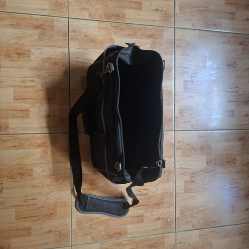 Tool bag 16" like new with many pockets