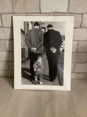 O Peripatos black and white vintage photo new