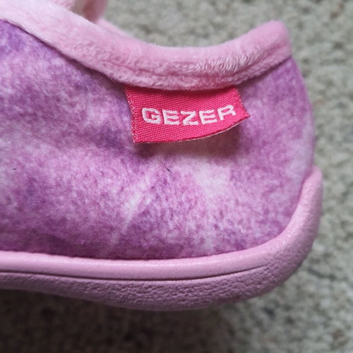 Gezer slippers size 28 like new, pink multicolor