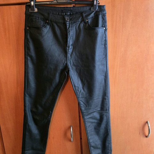 Women's faux leather pants like new, black