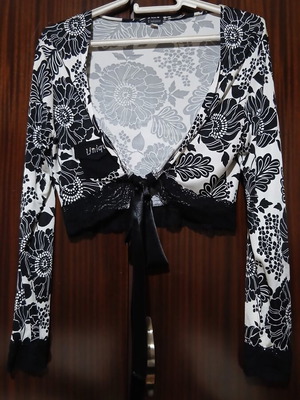 Unique vintage Y2K cropped bolero with satin bow and lace, black and white floral