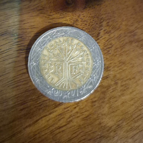2 Euro Coin Tree of Life collectible, like new